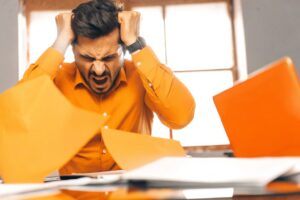 empres rio furioso ao perder documento importante